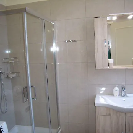 Neoclassical Glamour Apartament