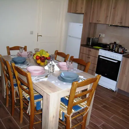 Apartament Neoclassical Glamour *
